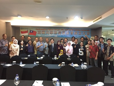 陈英辉院长赴印尼参加「亚洲大学印尼校友会成立大会」，同时招收105-2及106-1学期印尼籍新生。